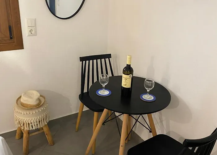 Thiseas 2 Naxos City