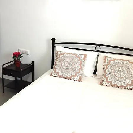Thiseas 2 Apartman *